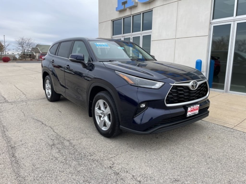 Used 2023 Toyota Highlander L SUV