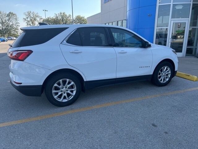 2018 Chevrolet Equinox photo 2