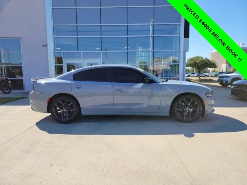 Used 2022 Dodge Charger SXT Sedan