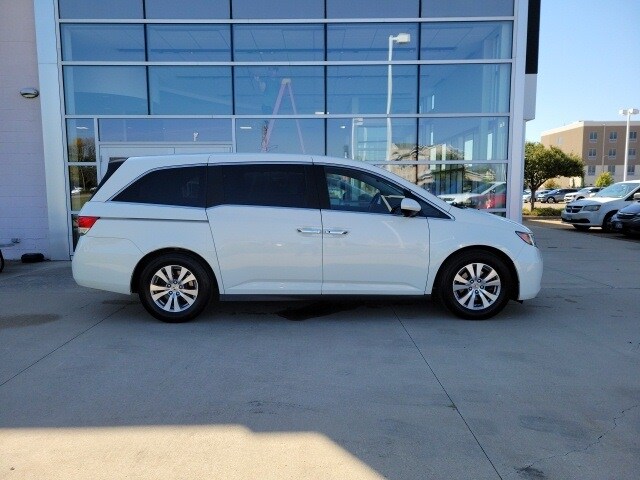 2016 Honda Odyssey EX-L photo 2