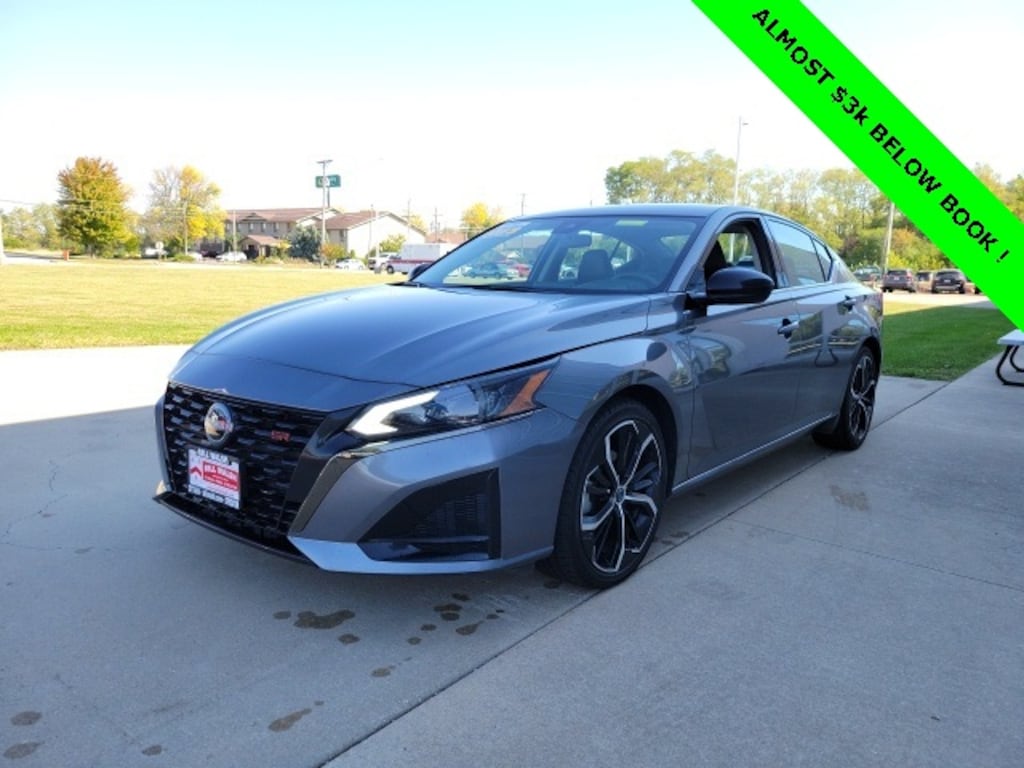Used 2023 Nissan Altima 2.5 SR Sedan
