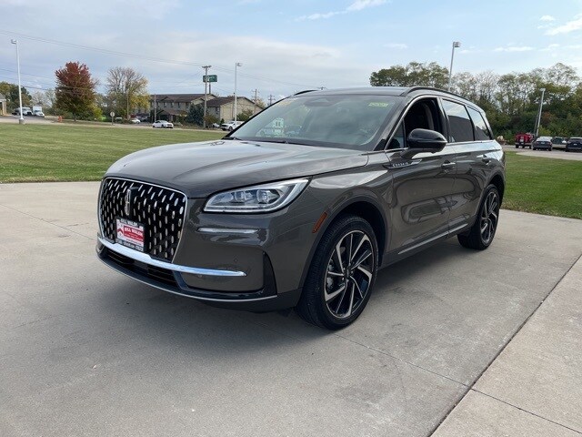 2025 Lincoln Corsair Reserve photo 2