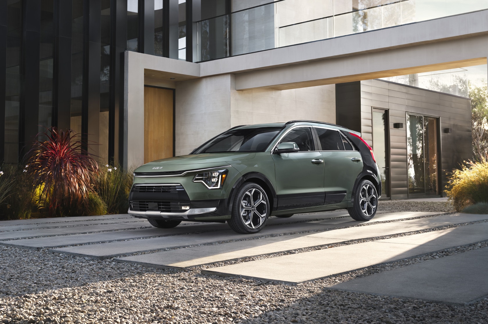 Unveil the Newest Mitsubishi Vehicles: What’s Hot for Lease or Purchase in 2024 thumbnail