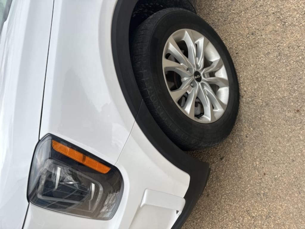 Used 2022 Kia Telluride LX SUV