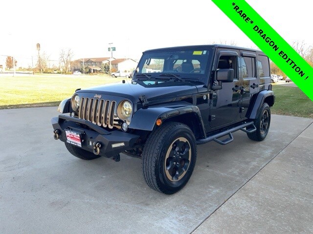 2014 Jeep Wrangler Unlimited Sahara photo 2