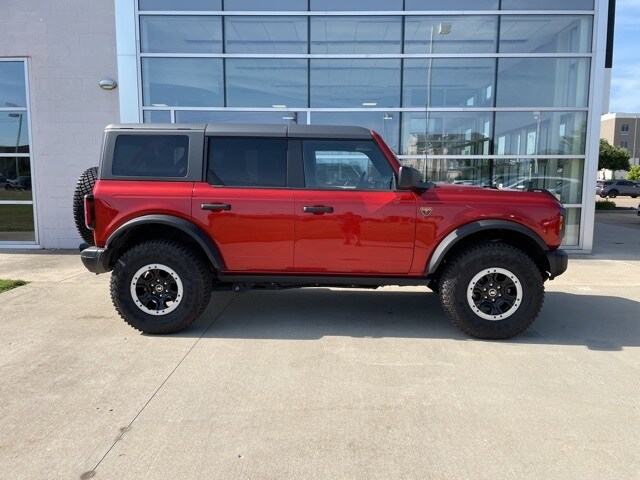 2023 Ford Bronco Badlands photo 4