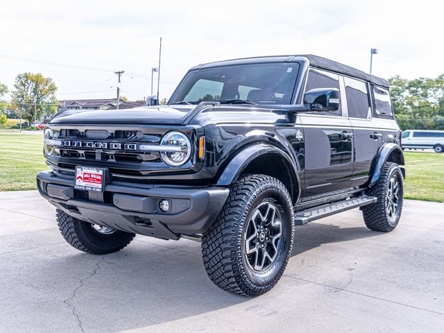 Used 2023 Ford Bronco 4-Door Outer Banks with VIN 1FMDE5BH1PLB53039 for sale in Ottawa, IL