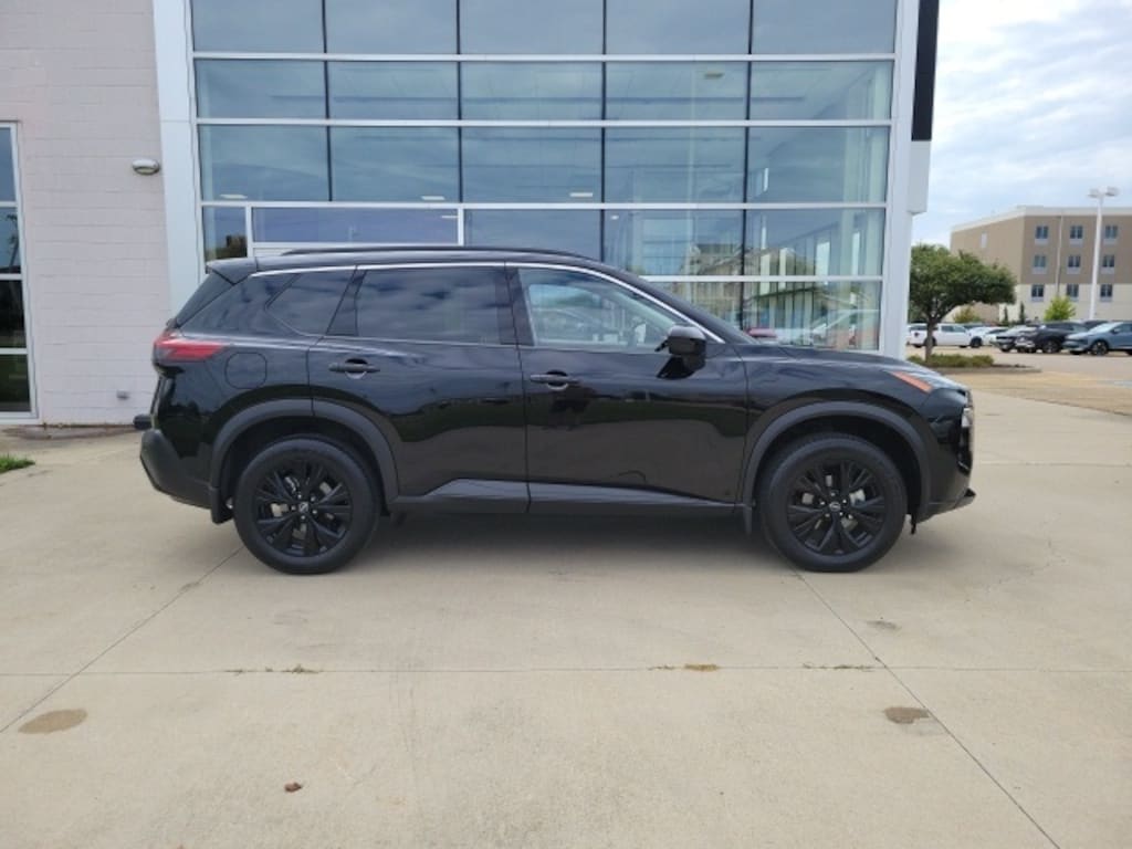 Used 2023 Nissan Rogue SV SUV