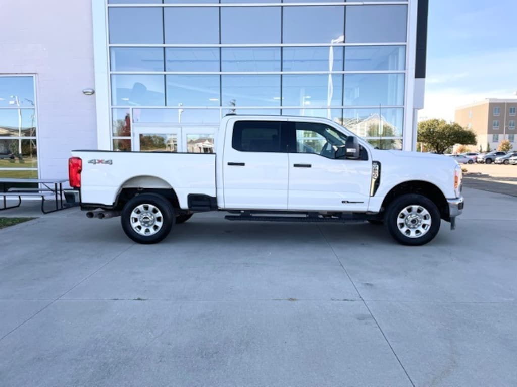 Used 2024 Ford F-250SD XLT Truck Crew Cab