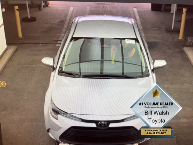 2024 Toyota Corolla LE photo 2