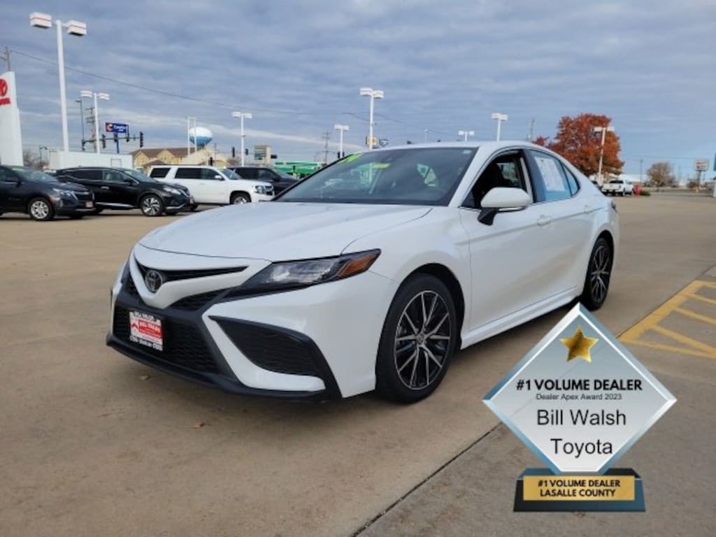 Used 2024 Toyota Camry SE Sedan