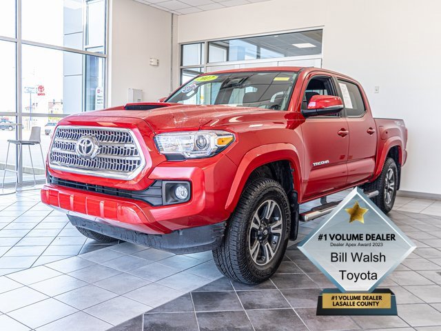 Used 2017 Toyota Tacoma TRD Sport with VIN 5TFCZ5AN5HX112791 for sale in Ottawa, IL