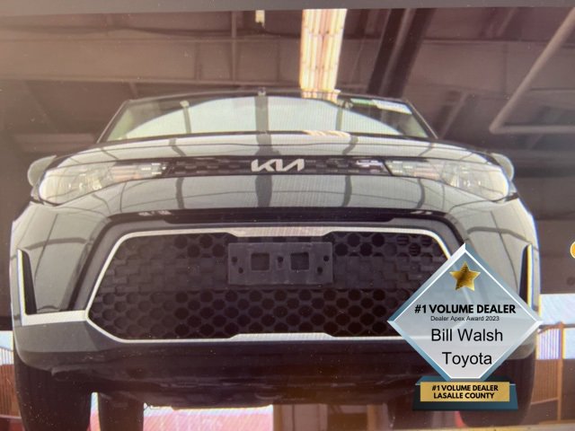 2024 Kia Soul LX photo 3