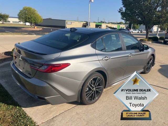 2025 Toyota Camry XSE photo 3