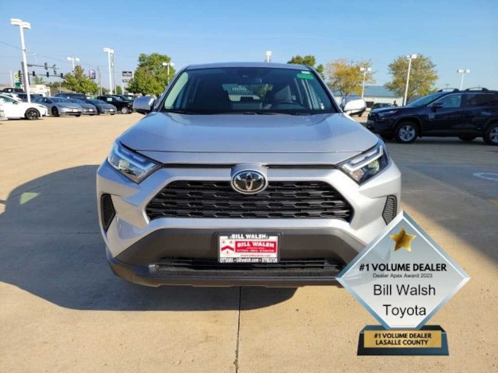 New 2025 Toyota RAV4 LE LE AWD SUV