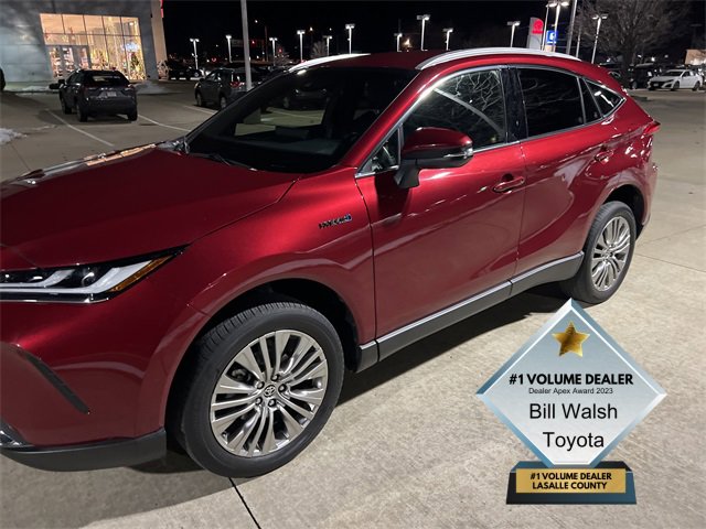 2021 Toyota Venza XLE's photo