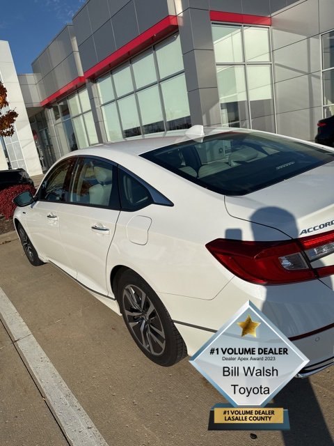 2019 Honda Accord Hybrid Touring photo 3