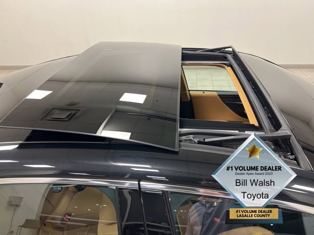 2022 Lexus ES 350 Ultra Luxury photo 3