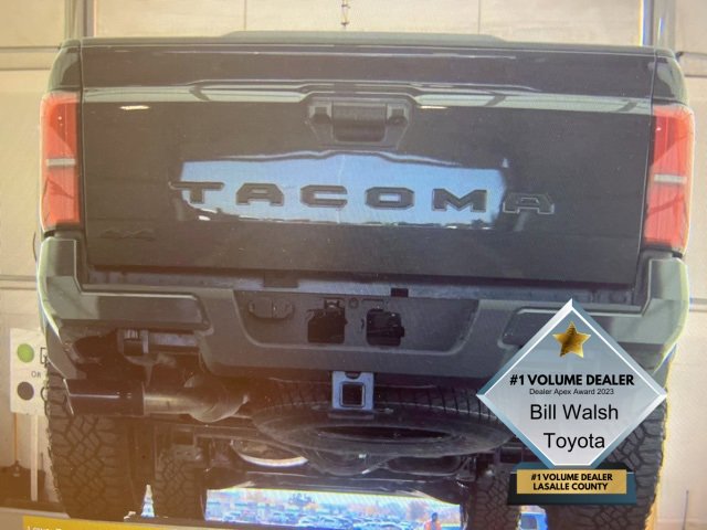 2025 Toyota Tacoma SR5 photo 3