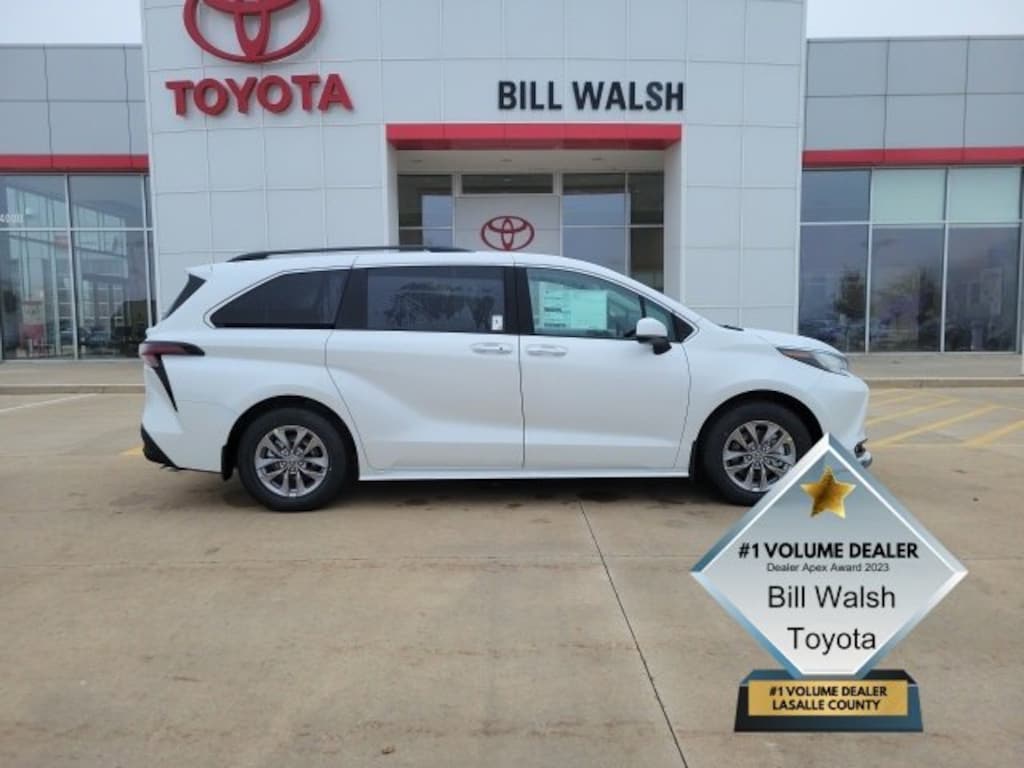 New 2025 Toyota Sienna XLE 7 PASSENGER