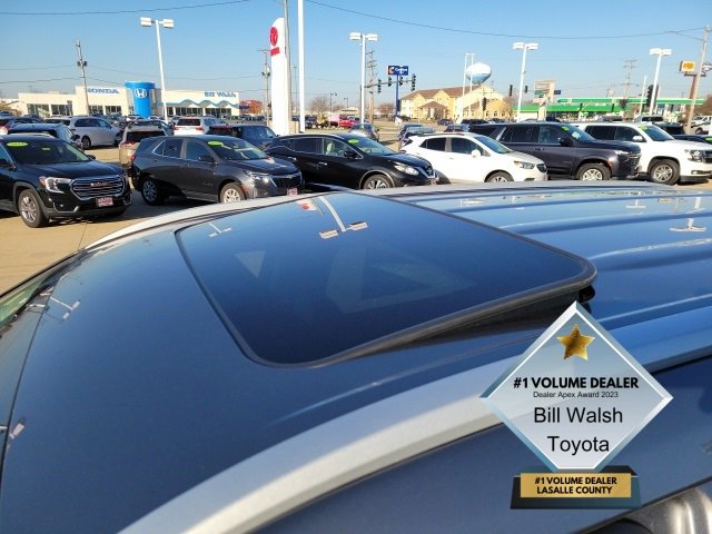 2026 Toyota Highlander XLE photo 3