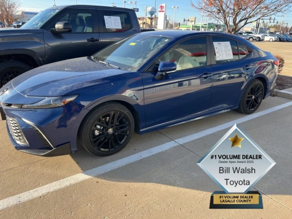 Used 2025 Toyota Camry SE Sedan