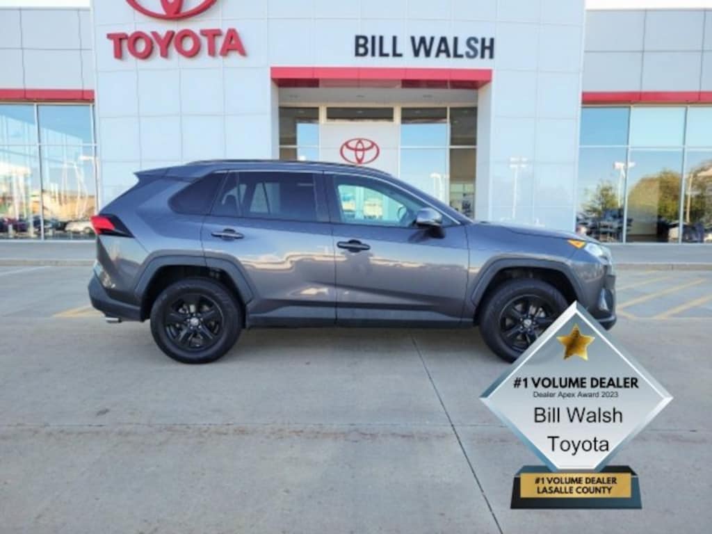 Used 2021 Toyota RAV4 XLE SUV