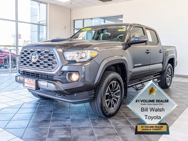 Used 2022 Toyota Tacoma TRD Sport with VIN 3TMCZ5AN2NM513216 for sale in Ottawa, IL