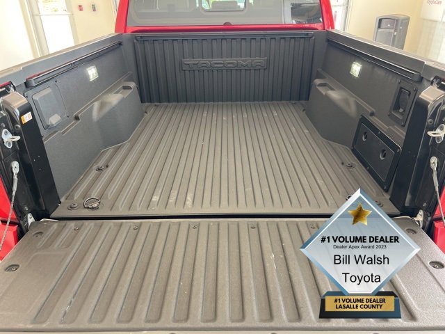 2025 Toyota Tacoma 4x4 Limited photo 3