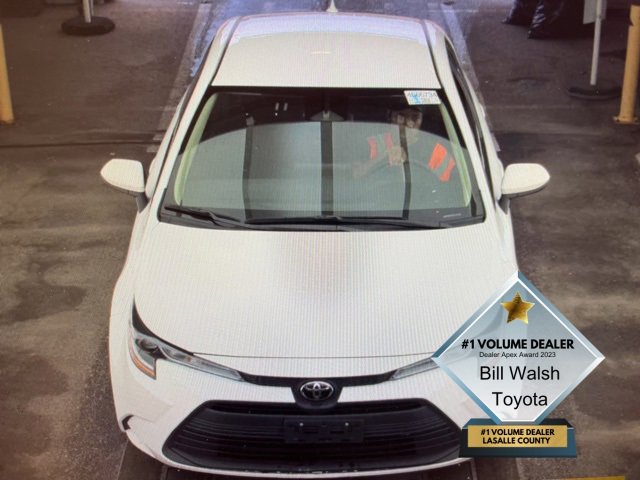 2024 Toyota Corolla LE photo 2