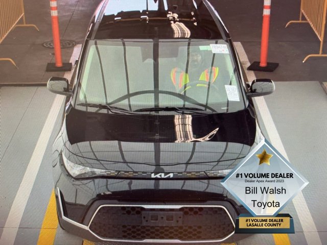 2024 Kia Soul LX photo 2