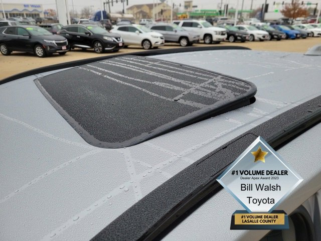 2025 Toyota RAV4 XLE Premium photo 2