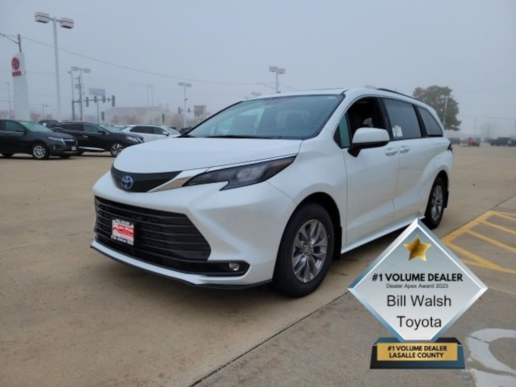 New 2025 Toyota Sienna XLE 7 PASSENGER