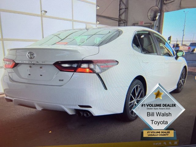 2024 Toyota Camry SE photo 4