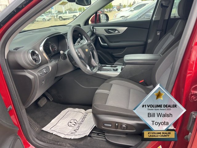 2023 Chevrolet Blazer 2LT photo 2