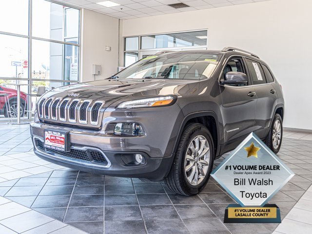 Used 2017 Jeep Cherokee Limited with VIN 1C4PJMDS5HW595550 for sale in Ottawa, IL