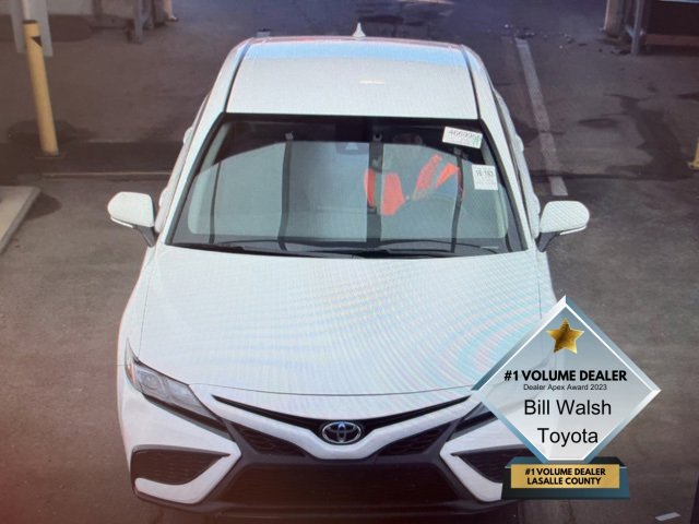 2024 Toyota Camry SE photo 2