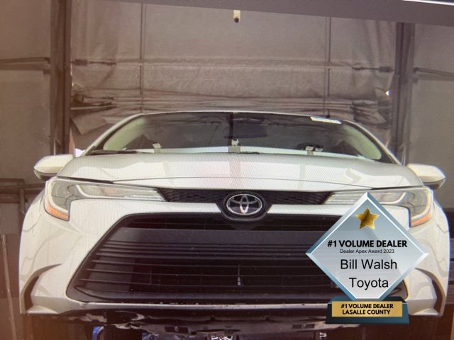 2024 Toyota Corolla LE photo 3