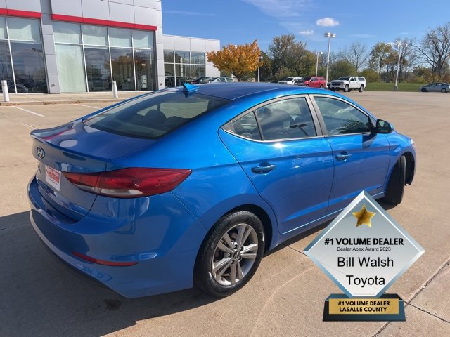 2018 Hyundai Elantra SEL photo 2