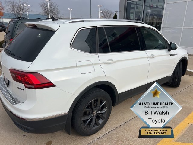 2022 Volkswagen Tiguan SE photo 2