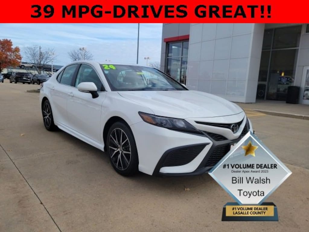 Used 2024 Toyota Camry SE Sedan