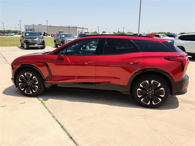 Used 2024 Chevrolet Blazer EV RS with VIN 3GNKDCRJ4RS152046 for sale in Plainview, TX