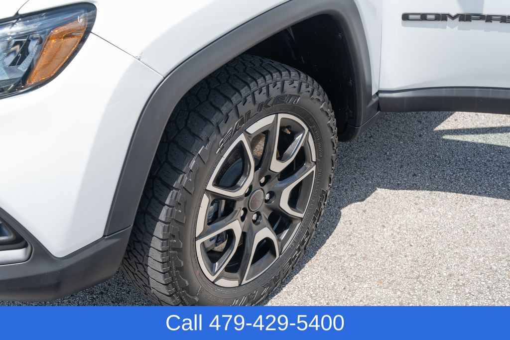 2025 Jeep Compass Trailhawk - Photo 12