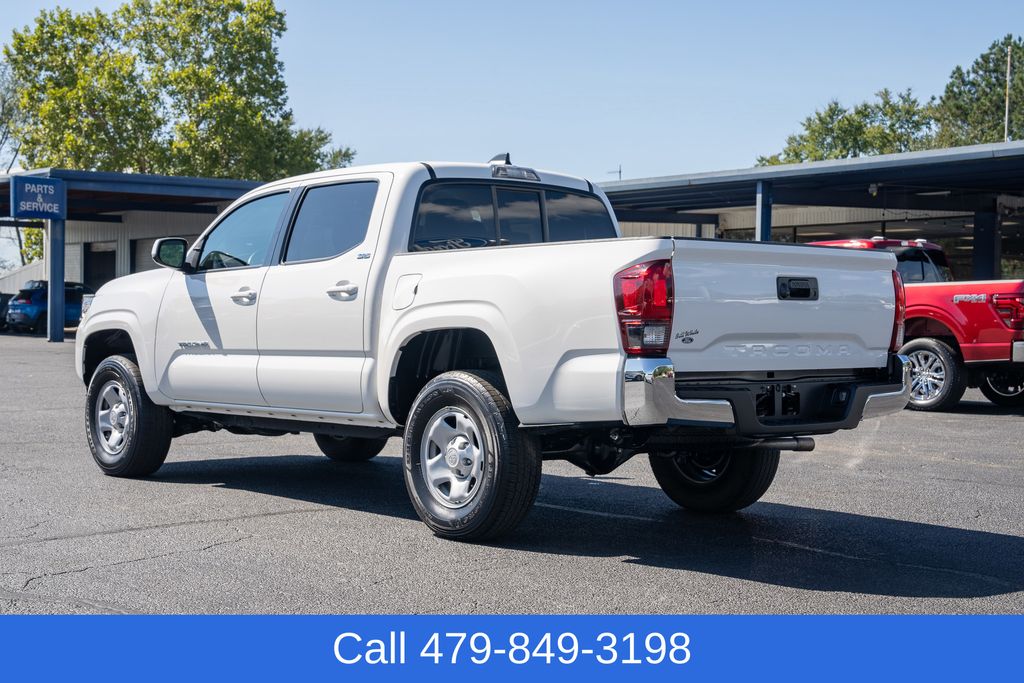 2023 Toyota Tacoma SR5 photo 2