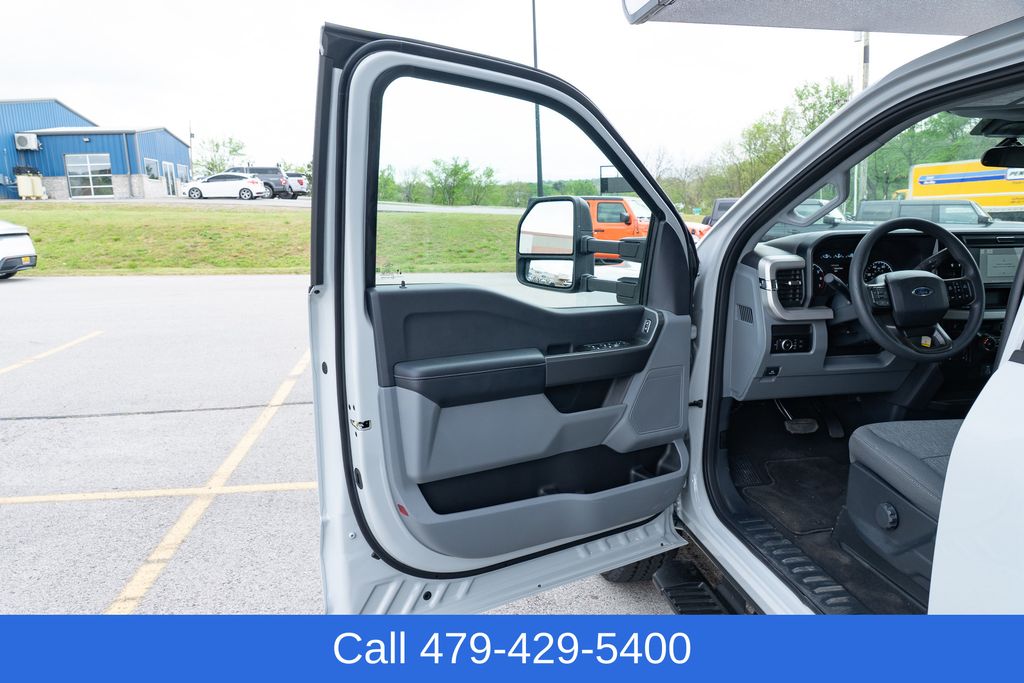 2026 Ford F-350 Super Duty XL - Photo 13