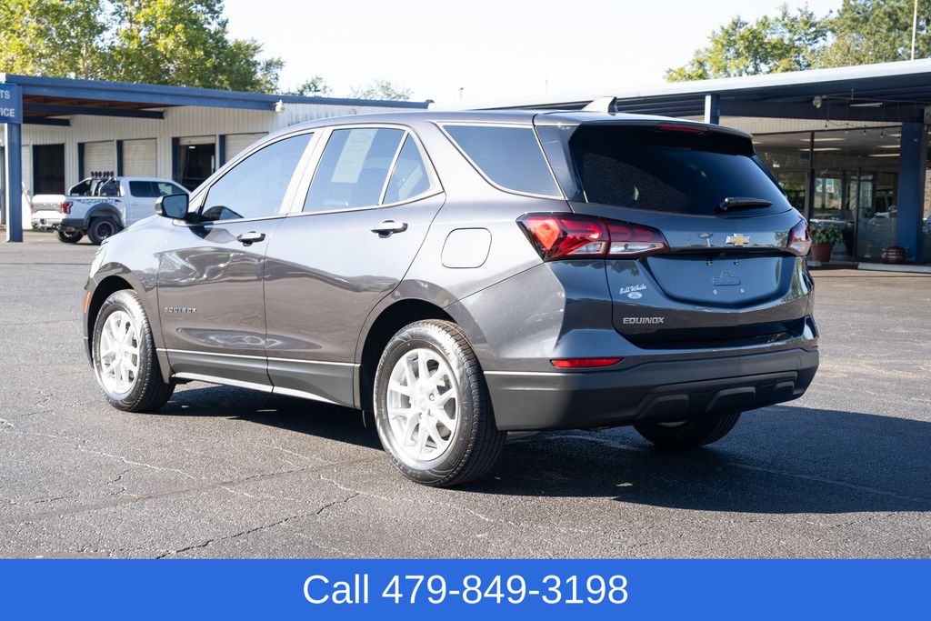 2022 Chevrolet Equinox LS photo 4