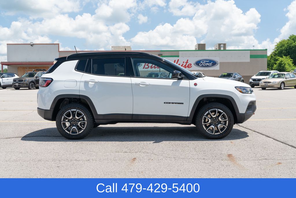 2025 Jeep Compass Trailhawk - Photo 7