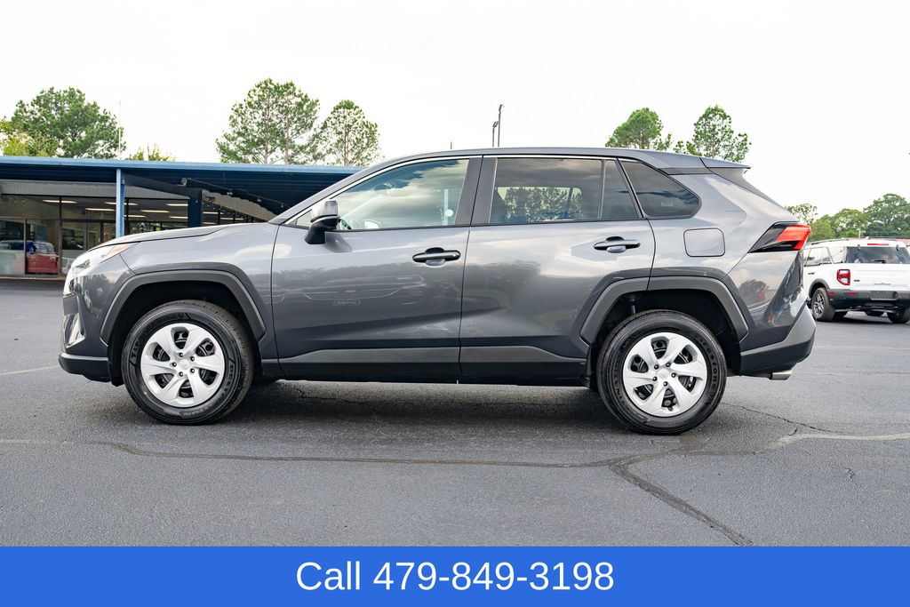 2024 Toyota RAV4 LE photo 2
