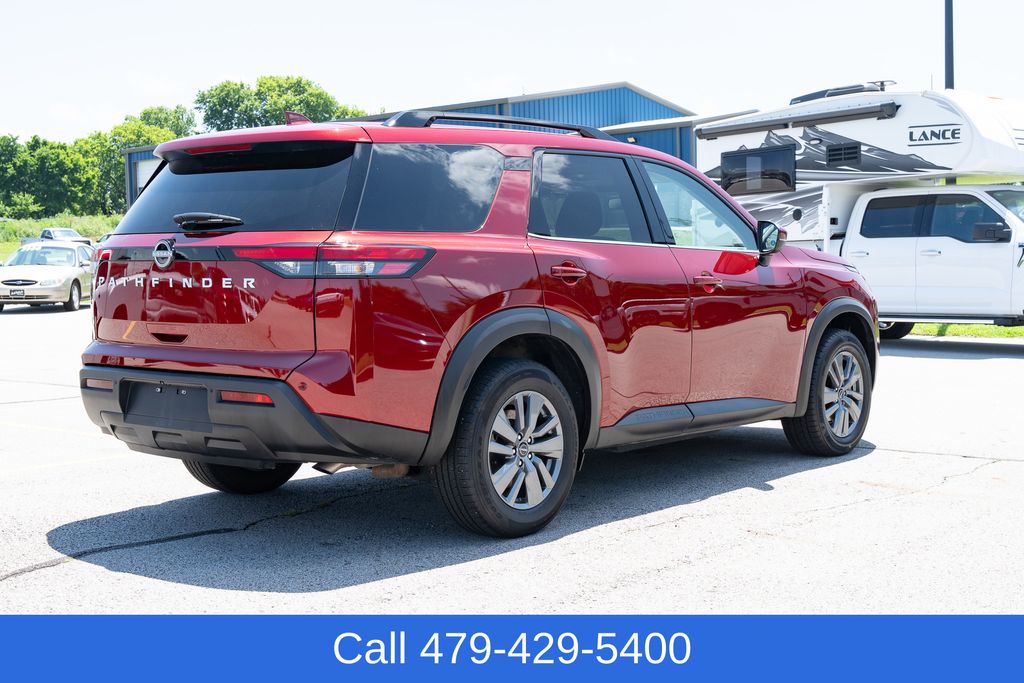 2025 Nissan Pathfinder SV - Photo 6