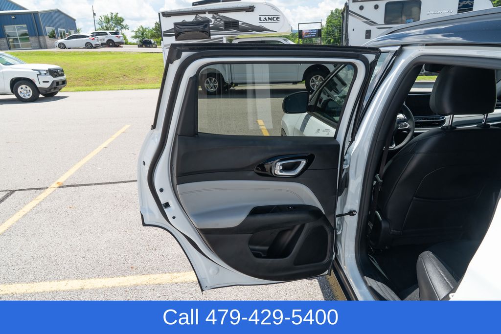 2025 Jeep Compass Limited - Photo 14